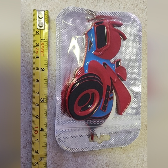 2 Scat pack bee badge emblems - Picture 5 of 9